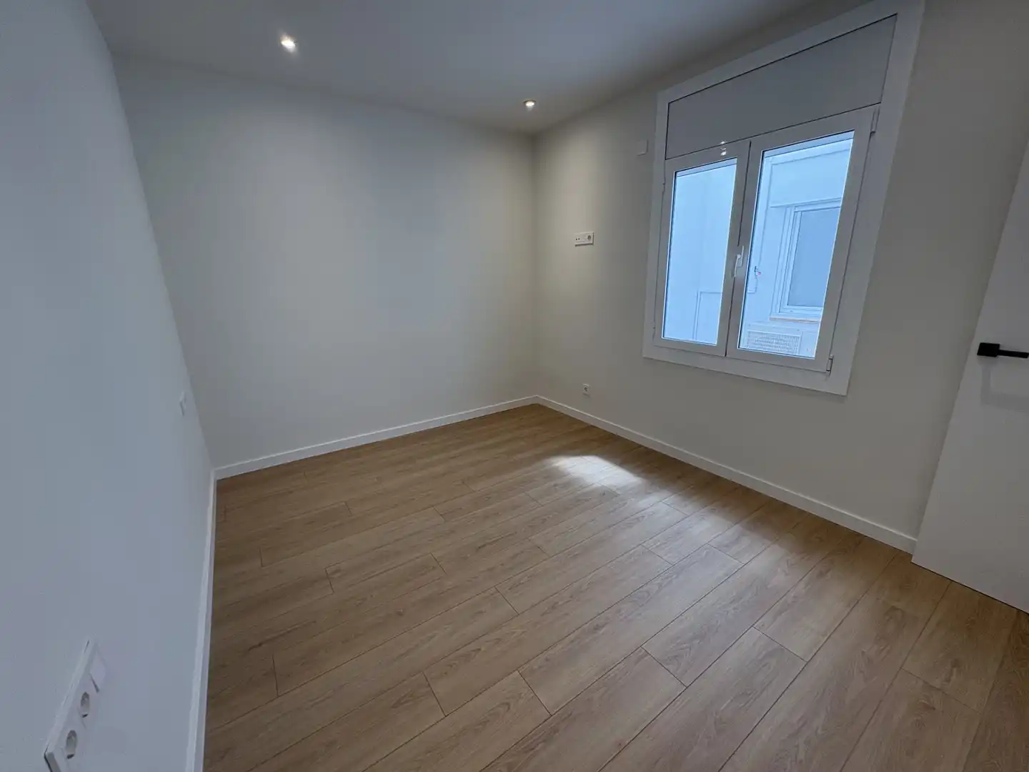 Habitación de Piso en venta en Sabadell con Aire acondicionado, Calefacción y Parquet