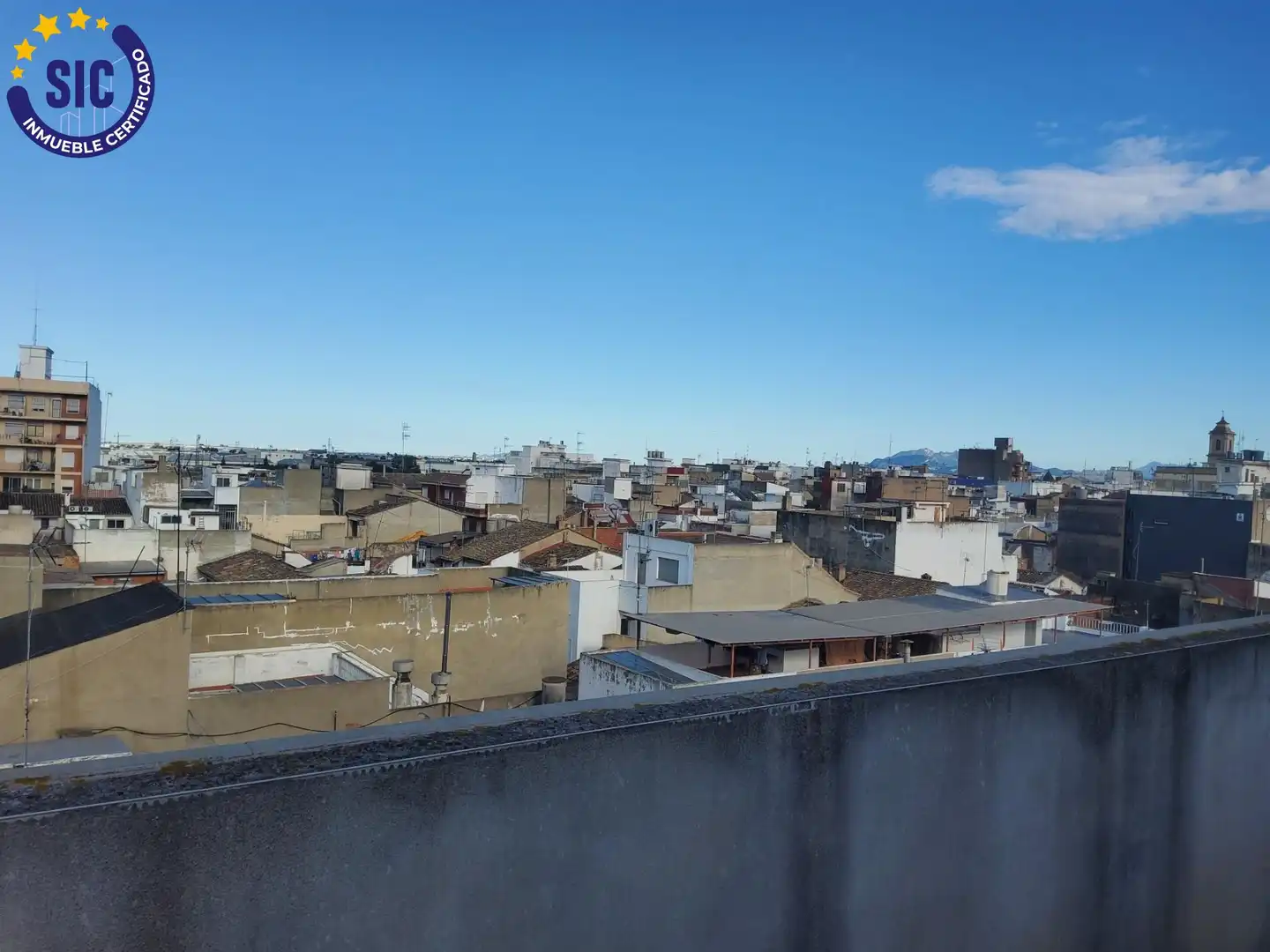 Vista exterior de Ático en venta en Carlet con Calefacción, Trastero y Balcón