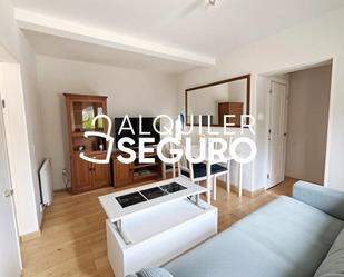 Dormitori de Casa o xalet de lloguer en Valdemaqueda amb Calefacció, Terrassa i Moblat