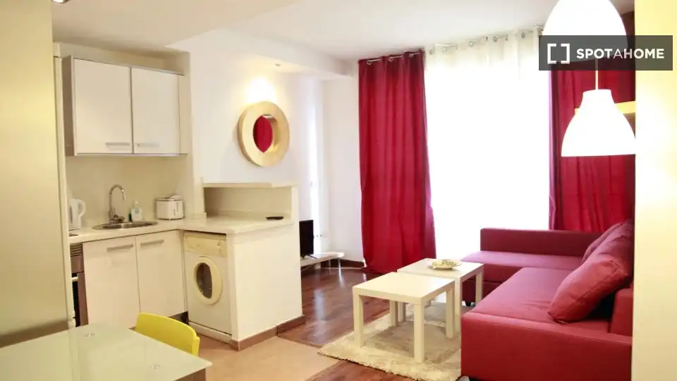 Room in El Pilar