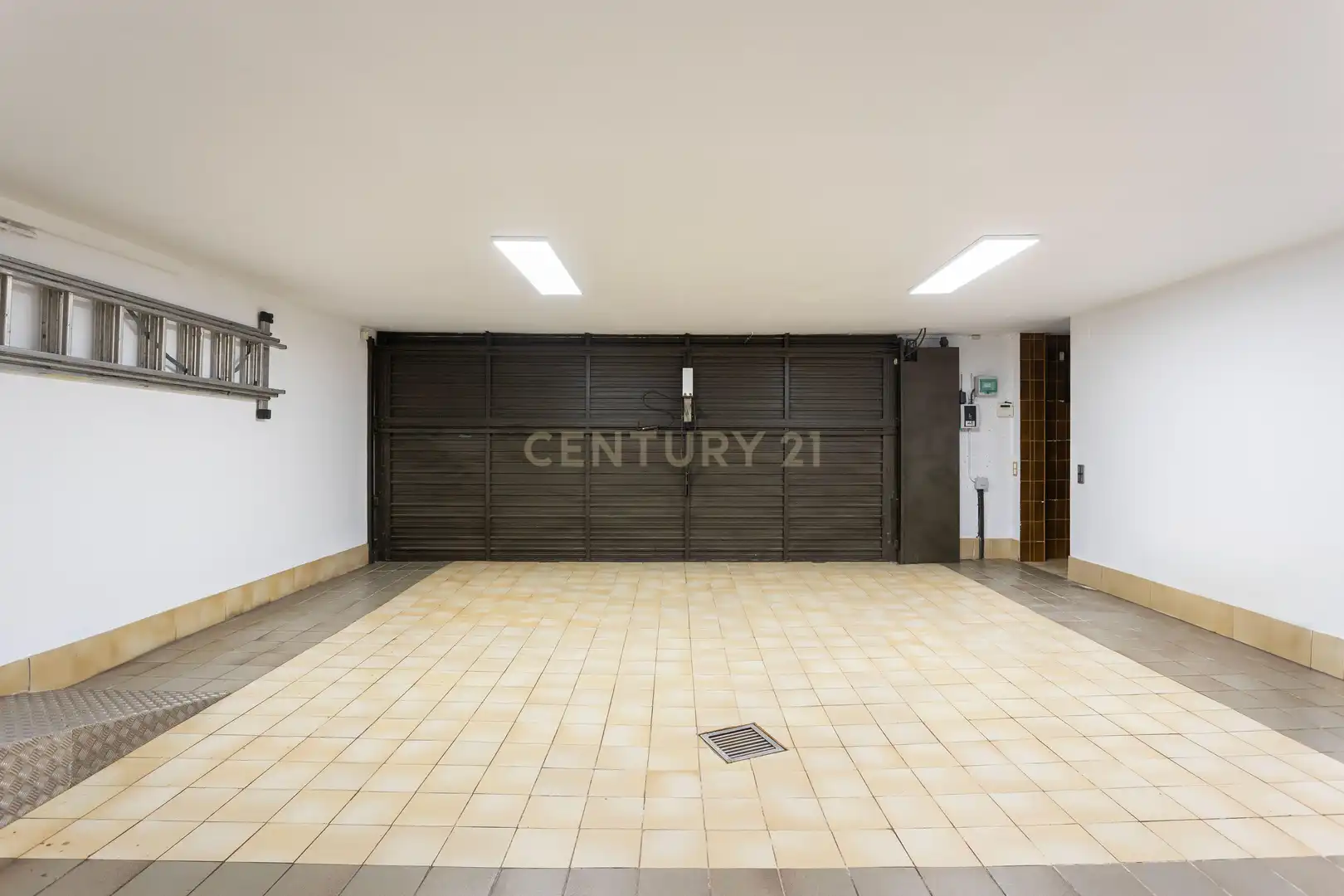 Casa o chalet de alquiler en Carrer d'Àngel Guimerà, Sant Cugat del Vallès, Bar, -1, L'Eixample