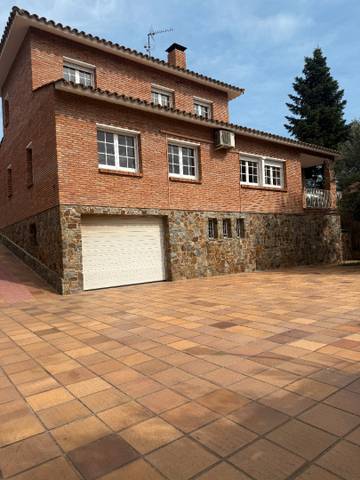 Casa-chalet en Venta en Carrer Pau en Valldoreix