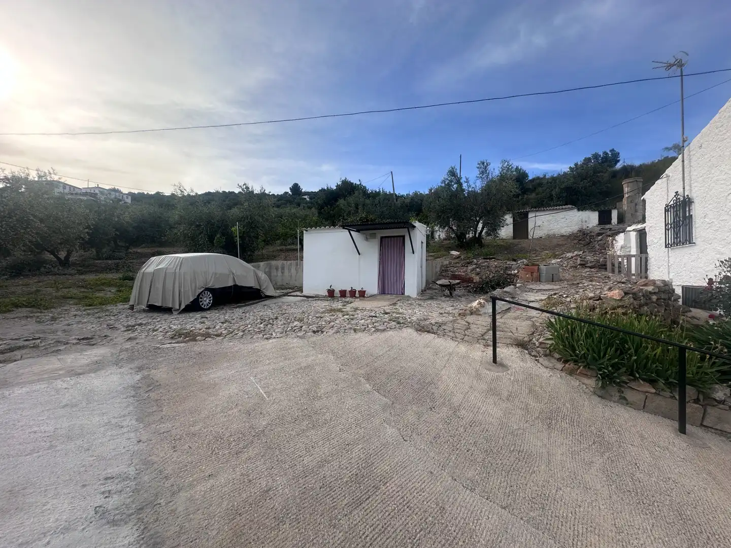 Vista exterior de Finca rústica en venda en Alcaucín amb Jardí privat, Terrassa i Moblat