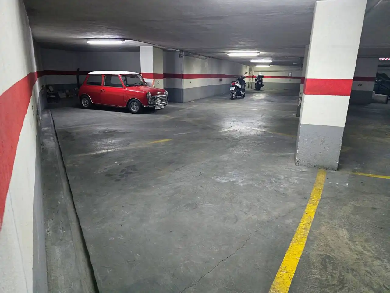 Parkplatz von Garage zur Miete in Valencia
