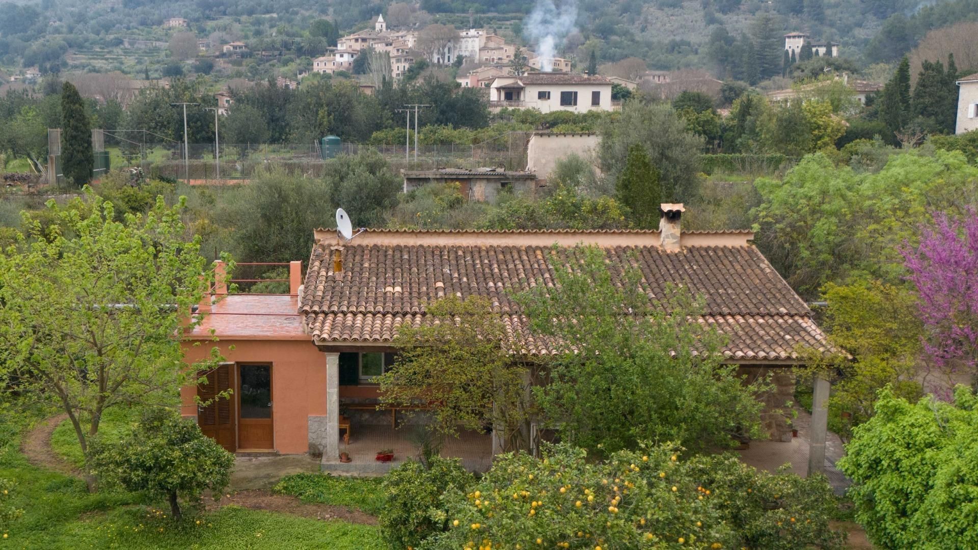 Vista exterior de Finca rústica en venda en Sóller amb Aire condicionat, Calefacció i Jardí privat