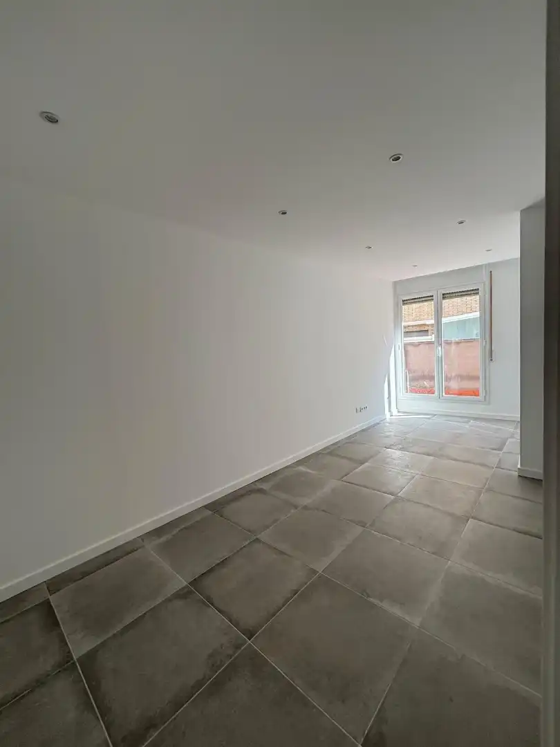 Local en venta en Carrer Primer de Maig, Molí Nou - Ciutat Cooperativa