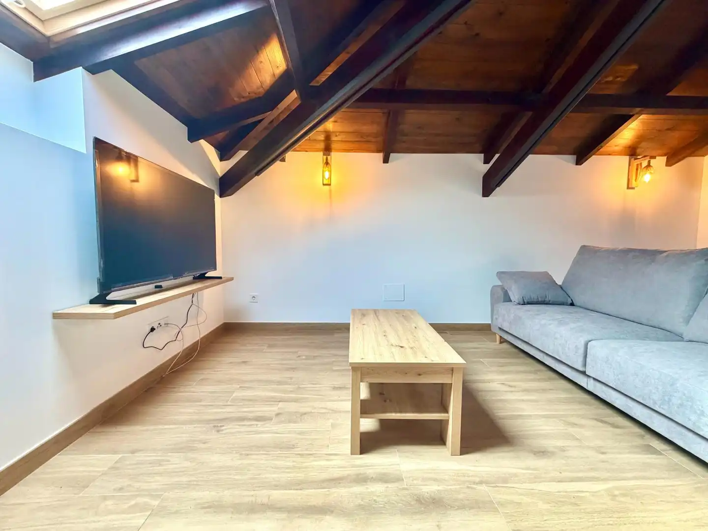 Wohnzimmer von Maisonette zur Miete in Miengo mit Heizung, Privatgarten und Terrasse