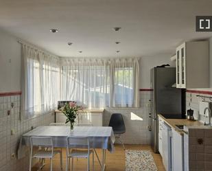 Kitchen of Flat to rent in  Madrid Capital  with Air Conditioner and Balcony