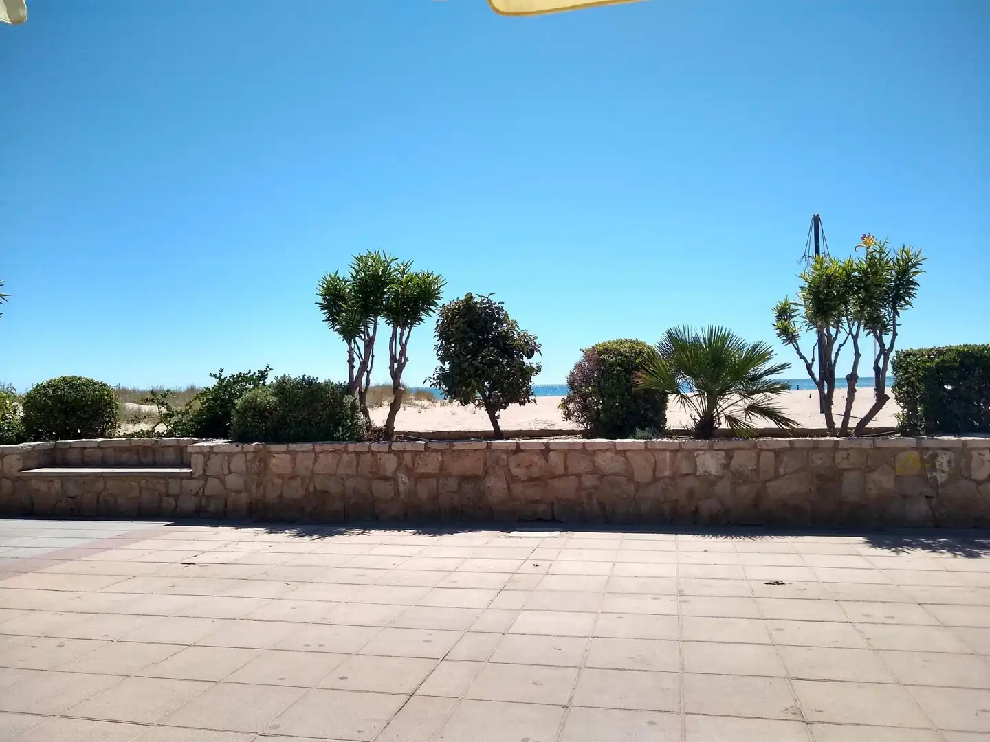 Vista exterior de Local en venda en Sagunto / Sagunt