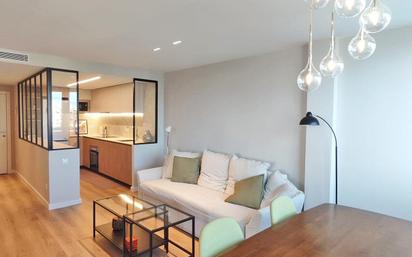 Sala d'estar de Pis de lloguer en Alicante / Alacant amb Aire condicionat, Jardí privat i Terrassa