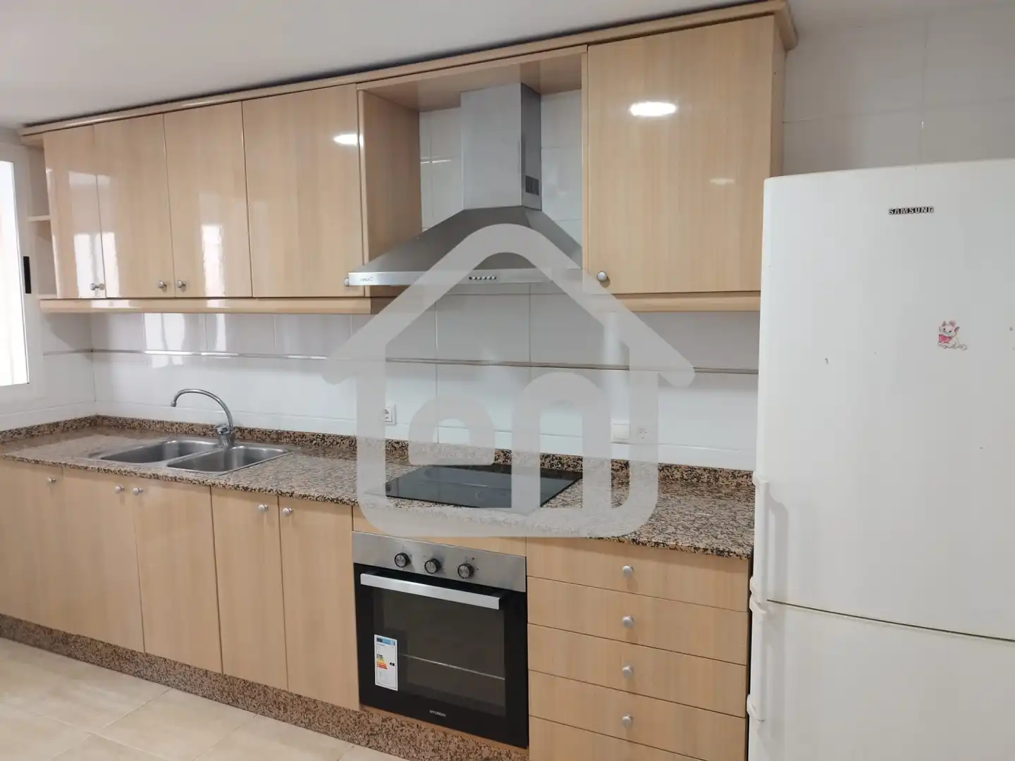 Casa adosada en venta en Calle Bodega, Requena