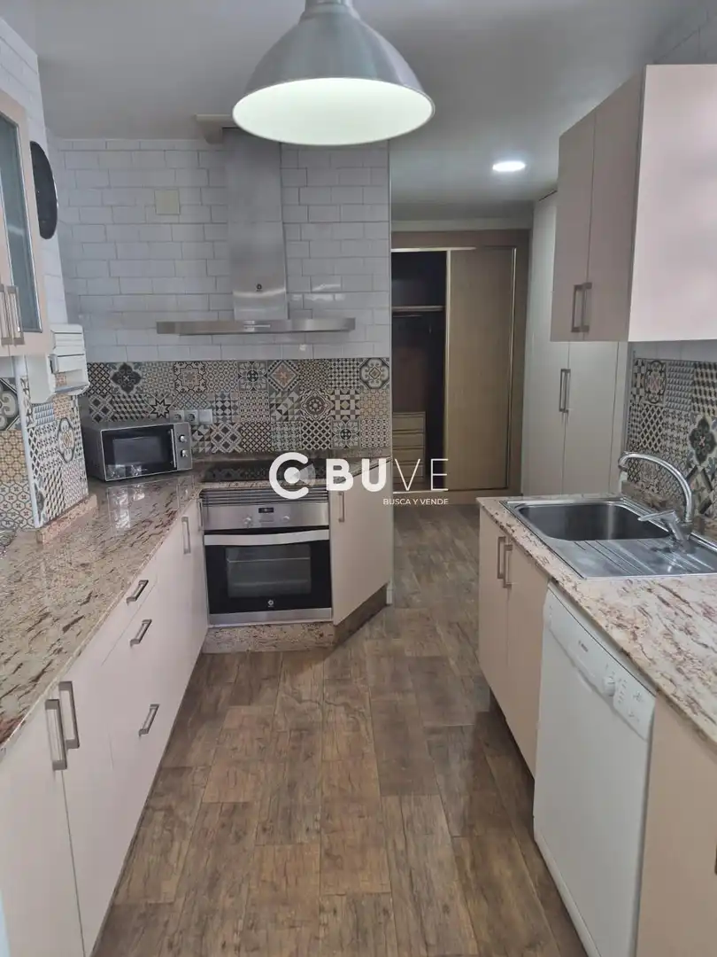 Cuina de Casa o xalet en venda en Murcia amb Aire condicionat, Calefacció i Terrassa