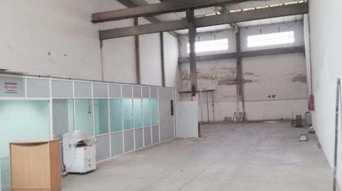 Foto 4 von Fabrikhallen zur Miete in Tremañes, Gijón