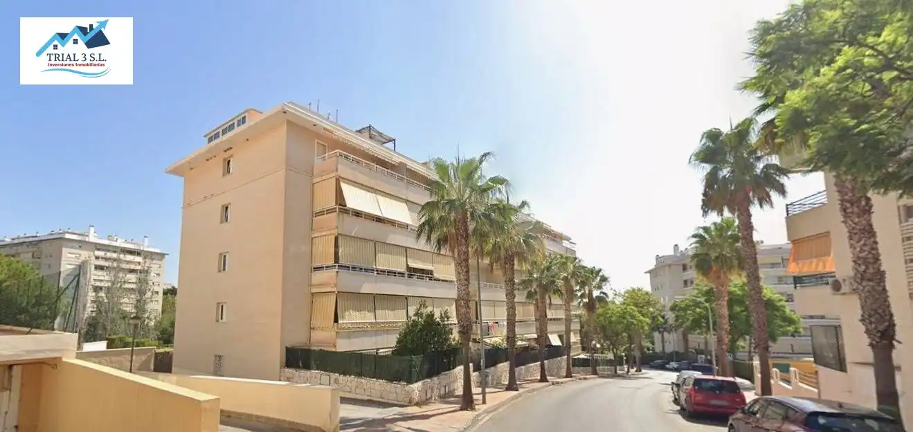 Vista exterior de Pis en venda en Benalmádena