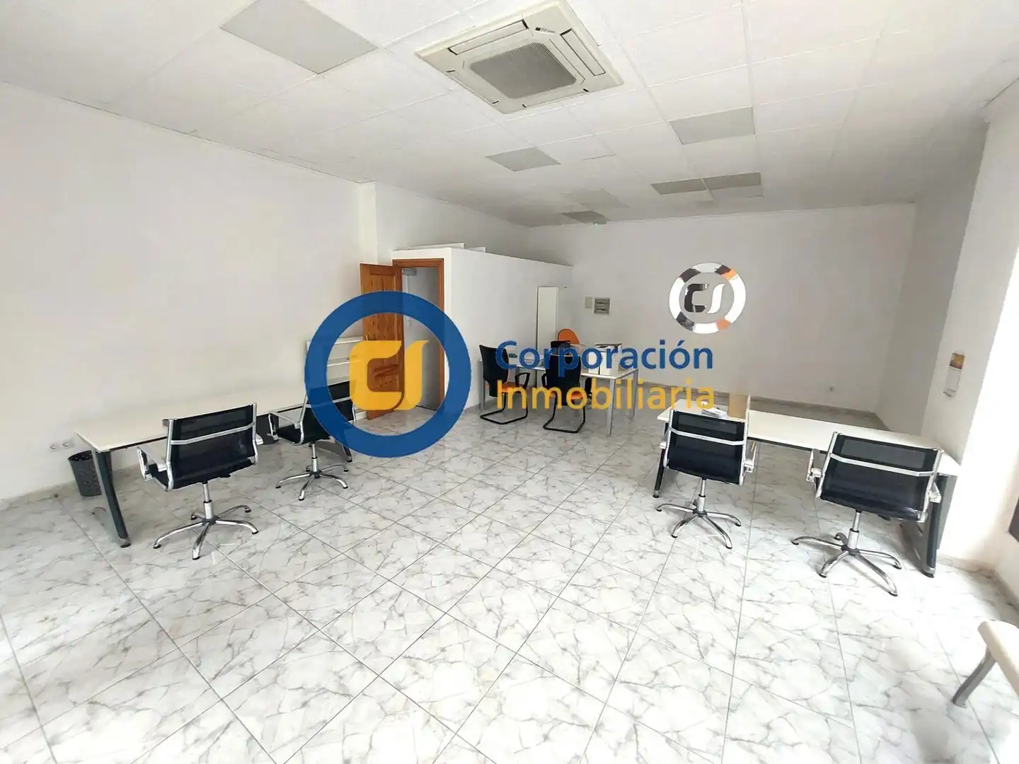 Local en venta en Lorca con Aire acondicionado