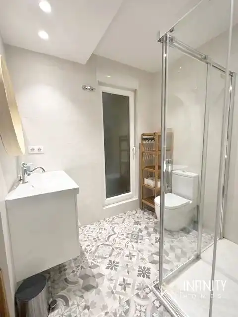 Baño de Piso de alquiler en Bilbao  con Calefacción