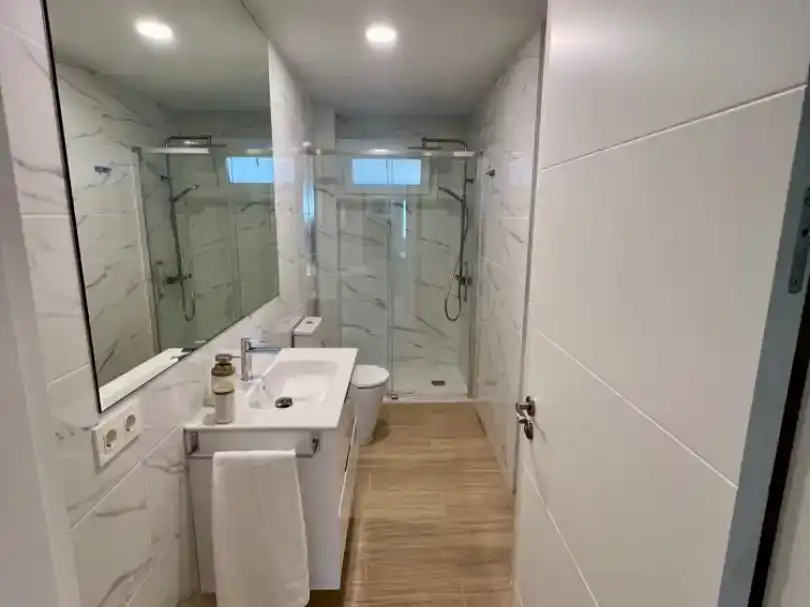 Bathroom of Flat for rent in Almuñécar  with Air Conditioner and Furnished