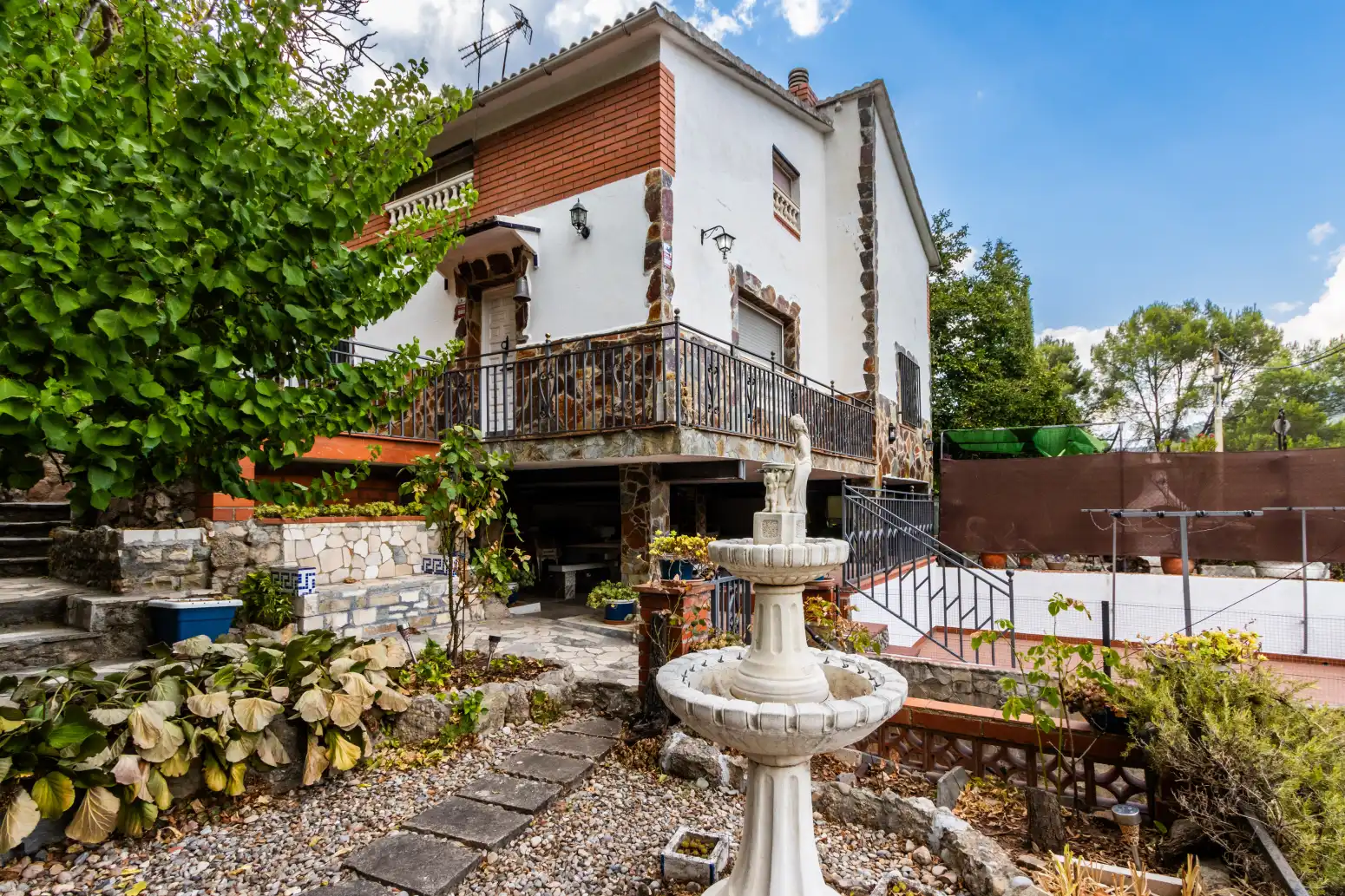 Vista exterior de Casa o chalet en venta en Vacarisses con Calefacción, Jardín privado y Terraza
