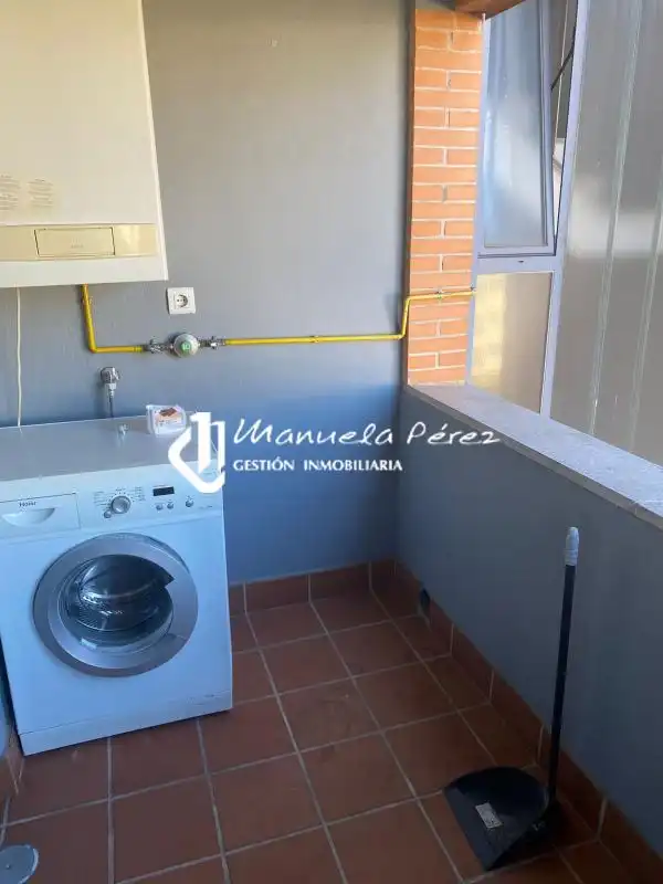 Außenansicht von Wohnung zum Verkauf in Cáceres mit Klimaanlage, Heizung und Terrasse