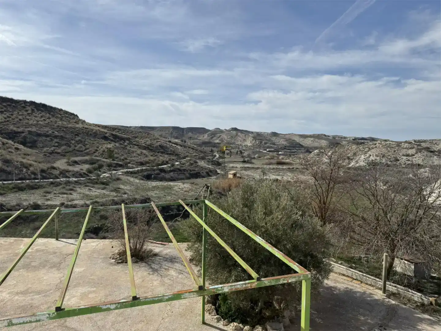 Finca rústica en venta en Galera con Jardín privado, Trastero y Amueblado