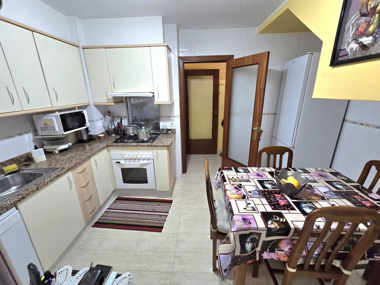 Kitchen of Flat for sale in Salt  with Heating, Terrace and Storage room