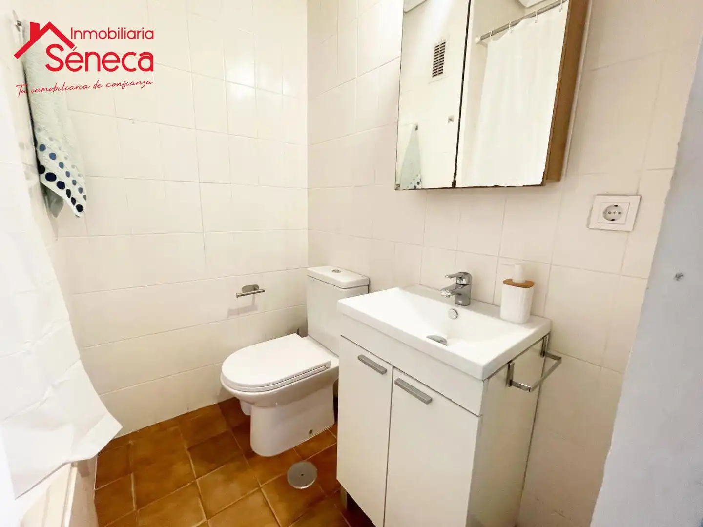 Badezimmer von Dachboden zum Verkauf in Córdoba mit Klimaanlage, Heizung und Abstellraum