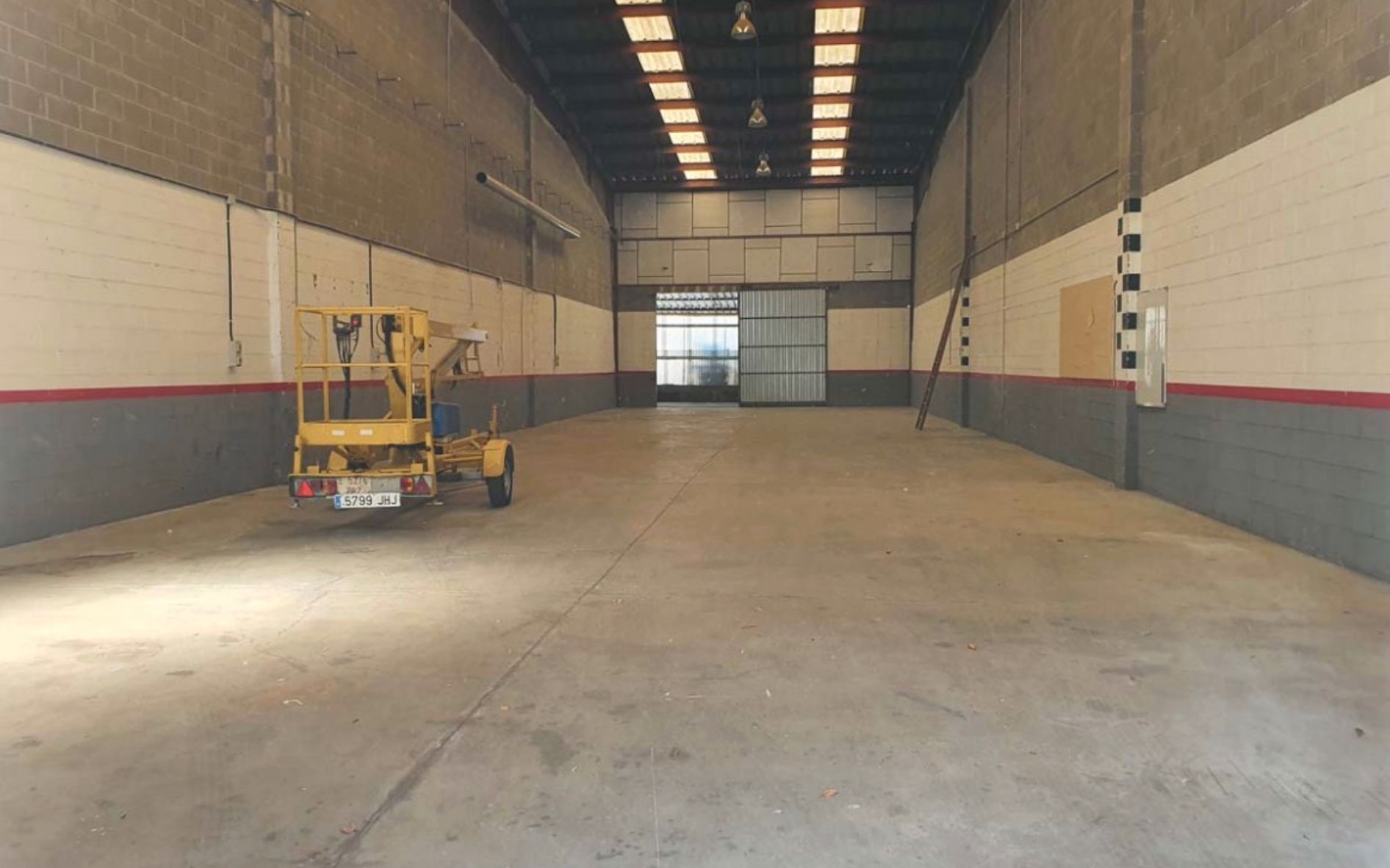 Industrial buildings to rent in Passatge Strauss