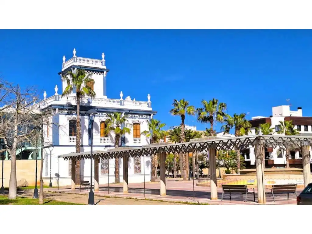 Vista exterior de Piso en venta en Les Alqueries / Alquerías del Niño Perdido