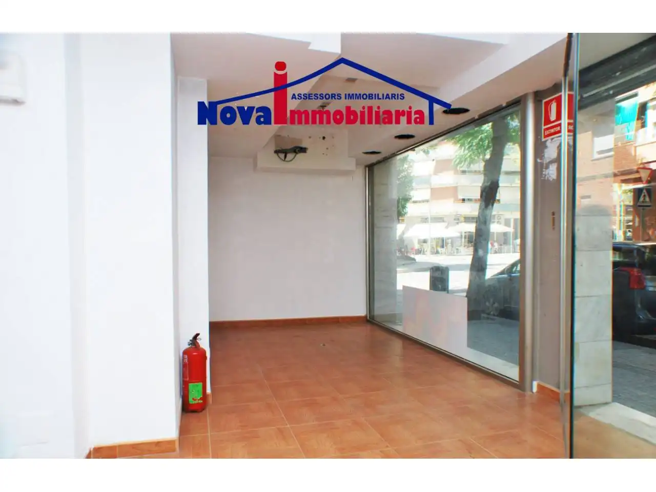 Business premises for sale in Calle Salvador Baroné, imagen 9