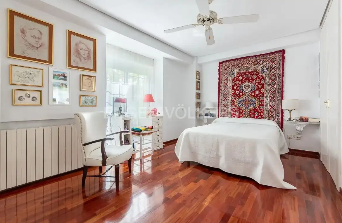 Habitación de Casa o chalet en venta en Madrid con Aire acondicionado, Calefacción y Jardín privado