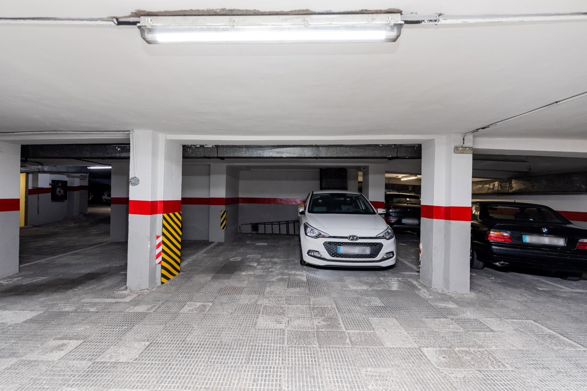 Parking of Garage for sale in  Madrid Capital