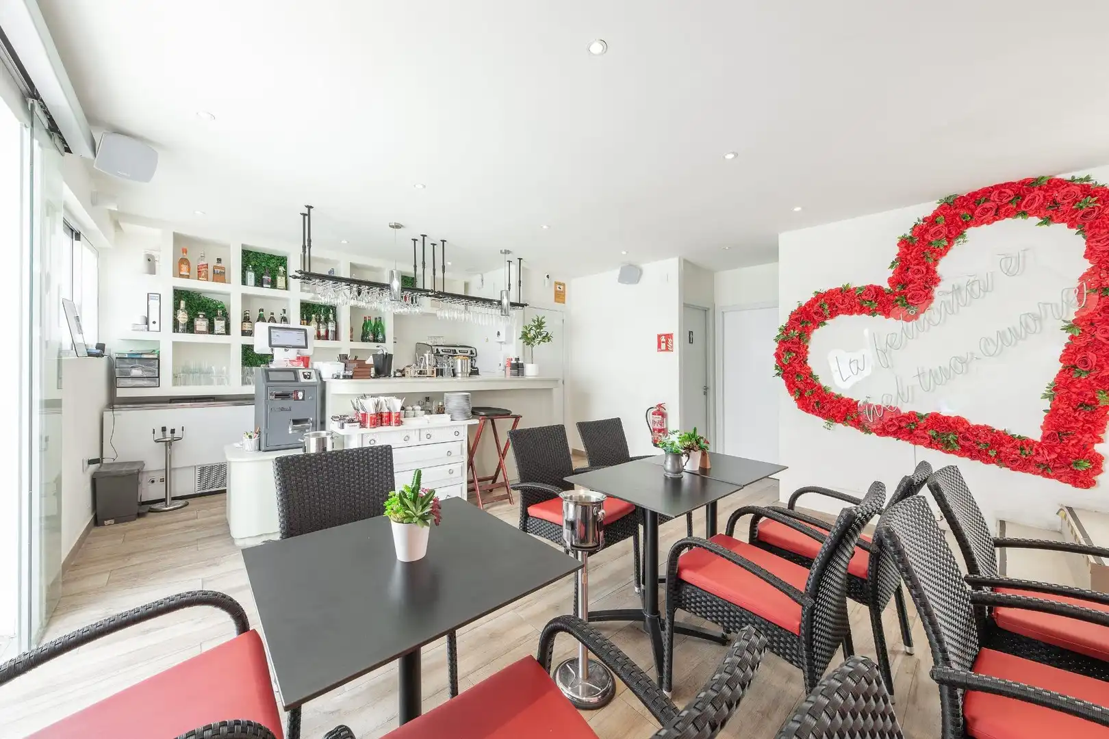 Esszimmer von Geschaftsraum zum Verkauf in  Palma de Mallorca mit Klimaanlage, Terrasse und Möbliert