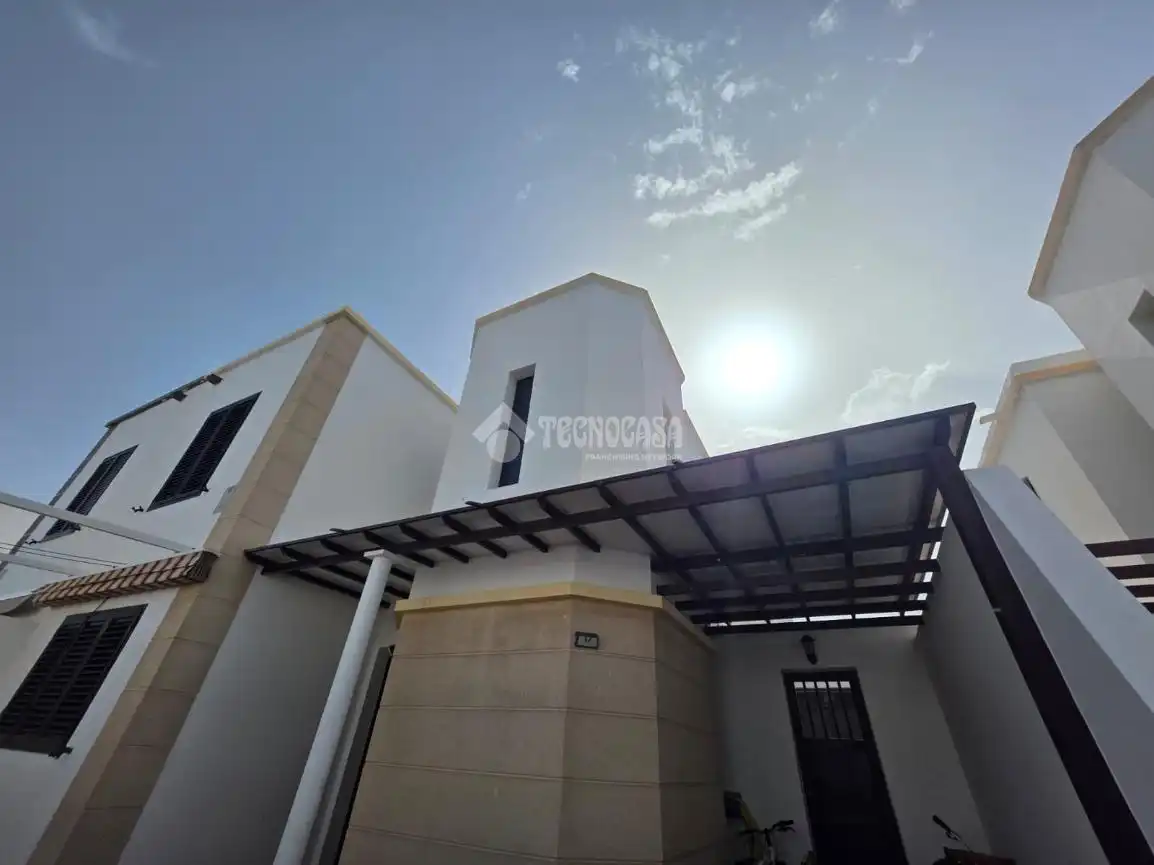 Vista exterior de Casa adosada en venta en San Bartolomé