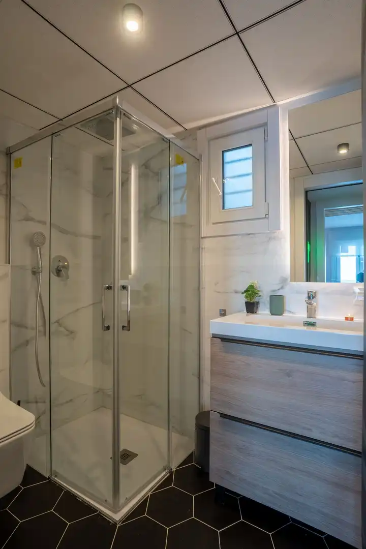 Bathroom of Flat for sale in Roquetas de Mar  with Air Conditioner, Terrace and Community pool