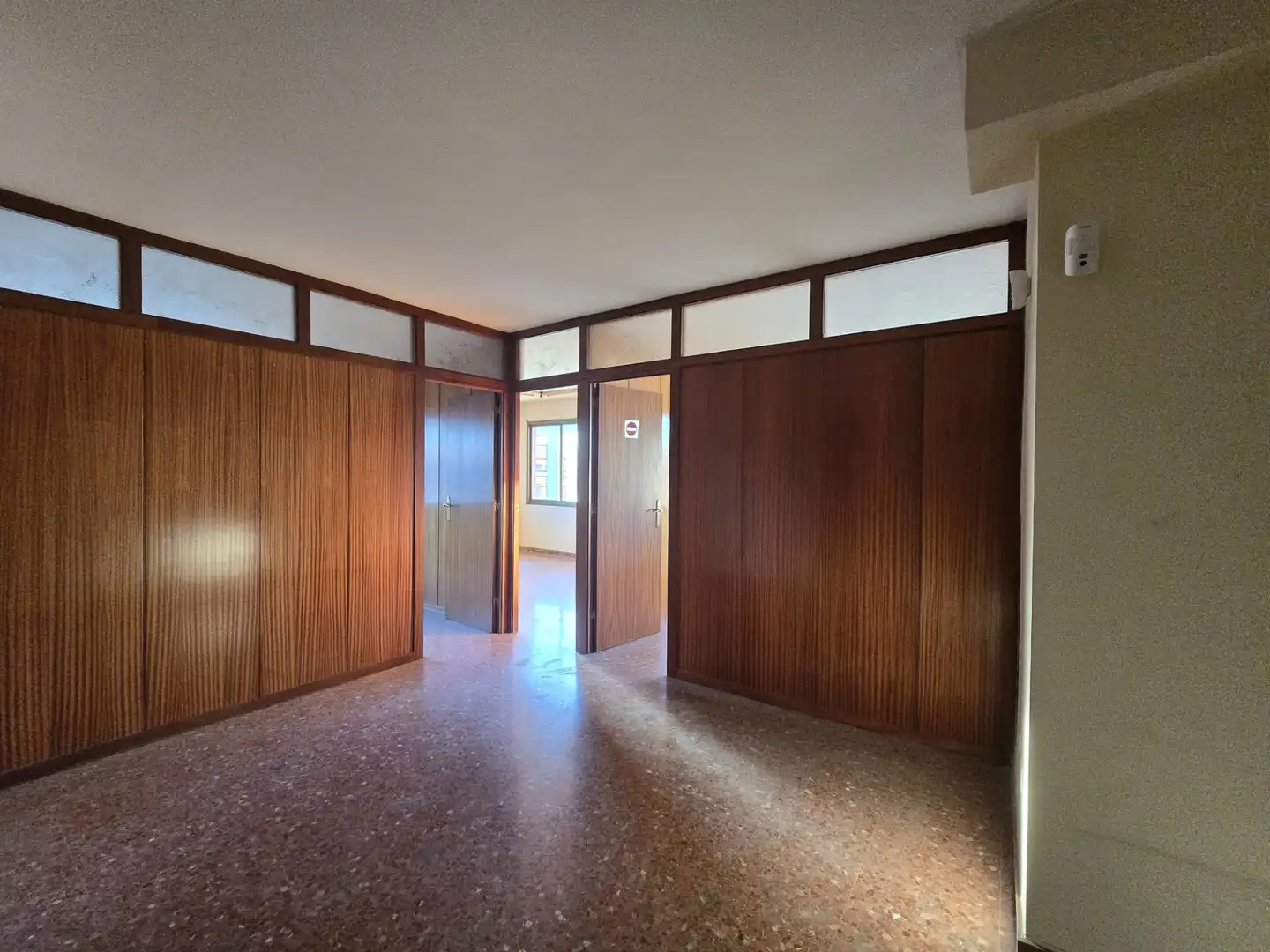 Office space with lift for sale in Carrer de Sant Roc, imagen 2