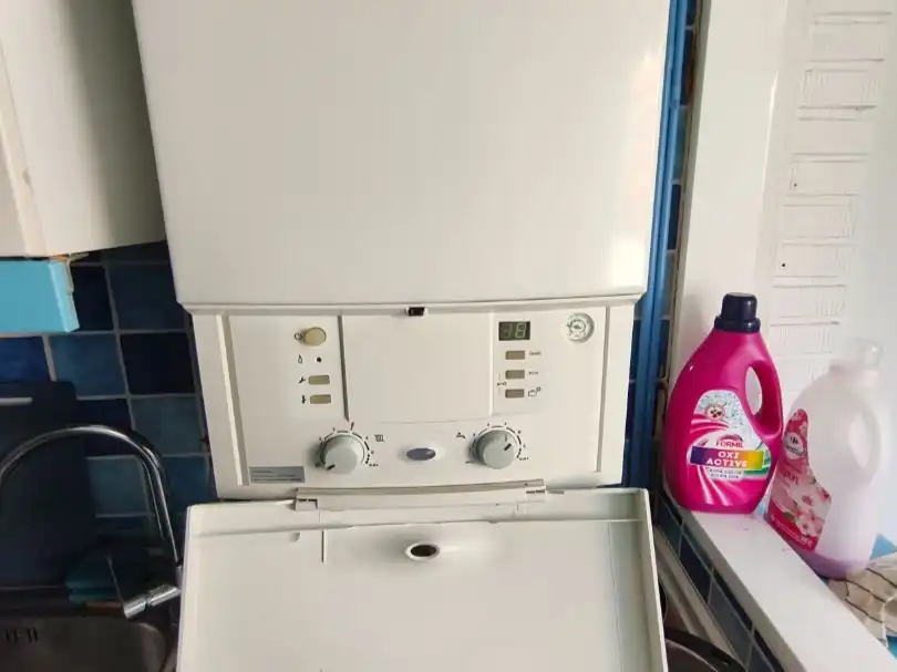 Badezimmer von Wohnung zum Verkauf in  Madrid Capital mit Klimaanlage, Terrasse und Balkon