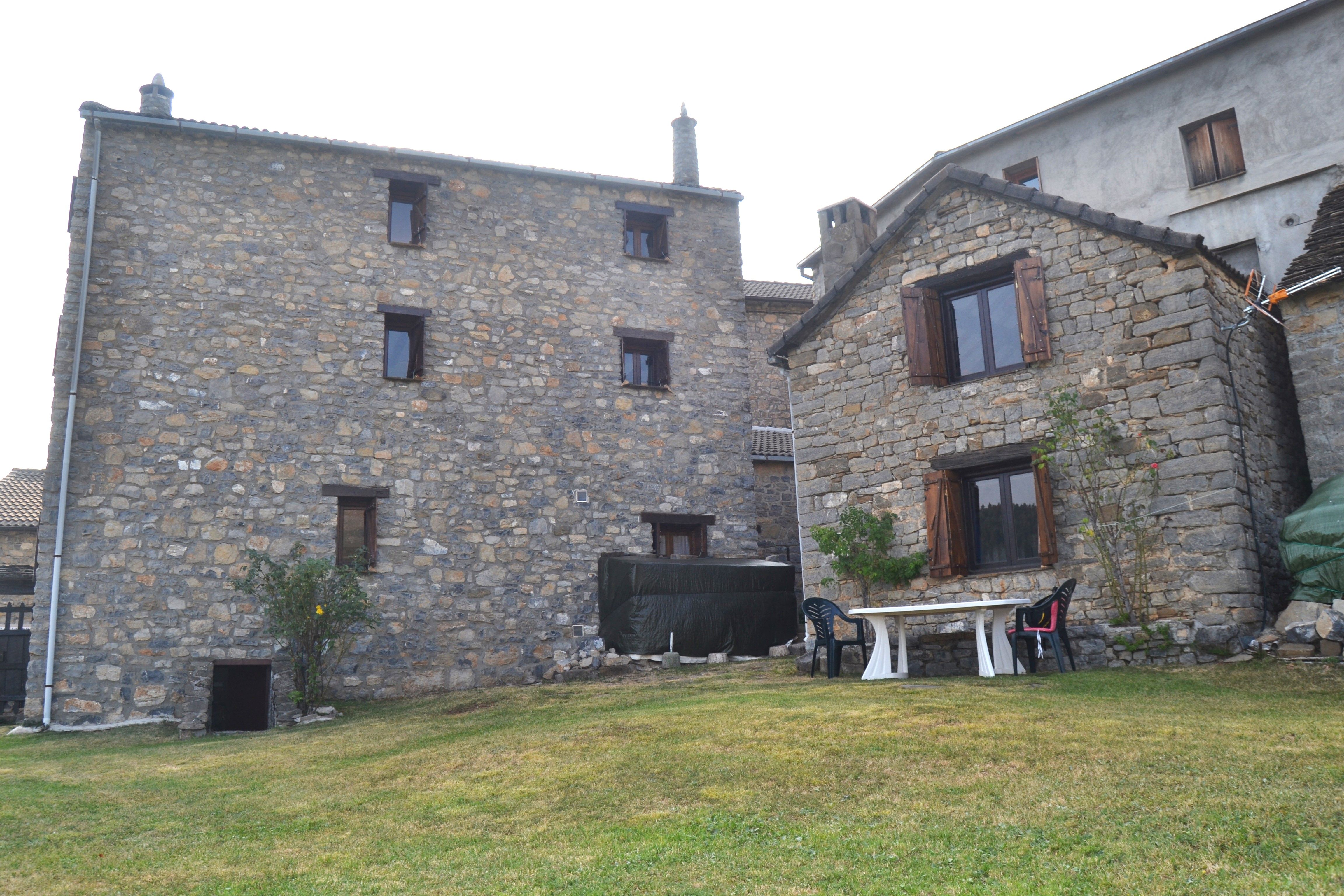 Vista exterior de Casa o chalet en venta en Fanlo con Calefacción, Jardín privado y Terraza