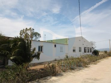 Local comercial en venda a Deltebre