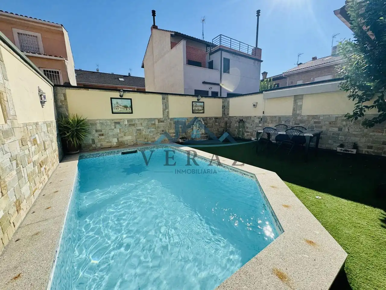 Casa amb piscina en venda a Calle Bruselas, imagen 3