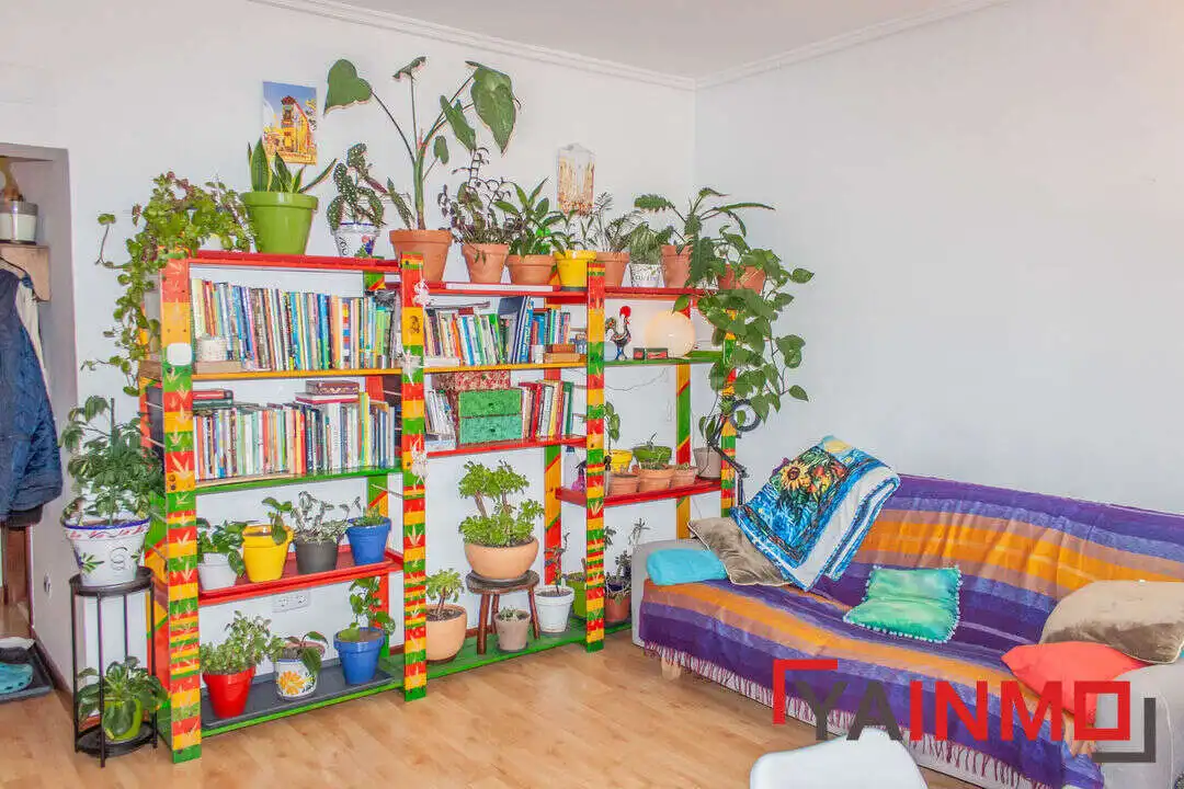 Sala de estar de Piso en venta en Vitoria - Gasteiz con Calefacción, Parquet y Trastero