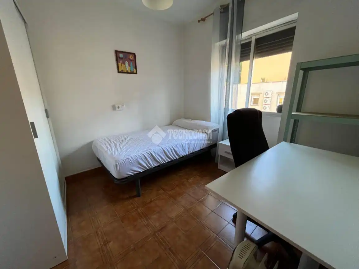 Habitación de Piso en venta en Granada con Aire acondicionado y Balcón