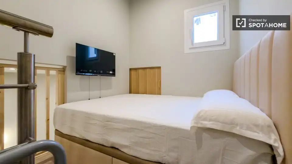 Flat with terrace to rent in Eixample, imagen 17