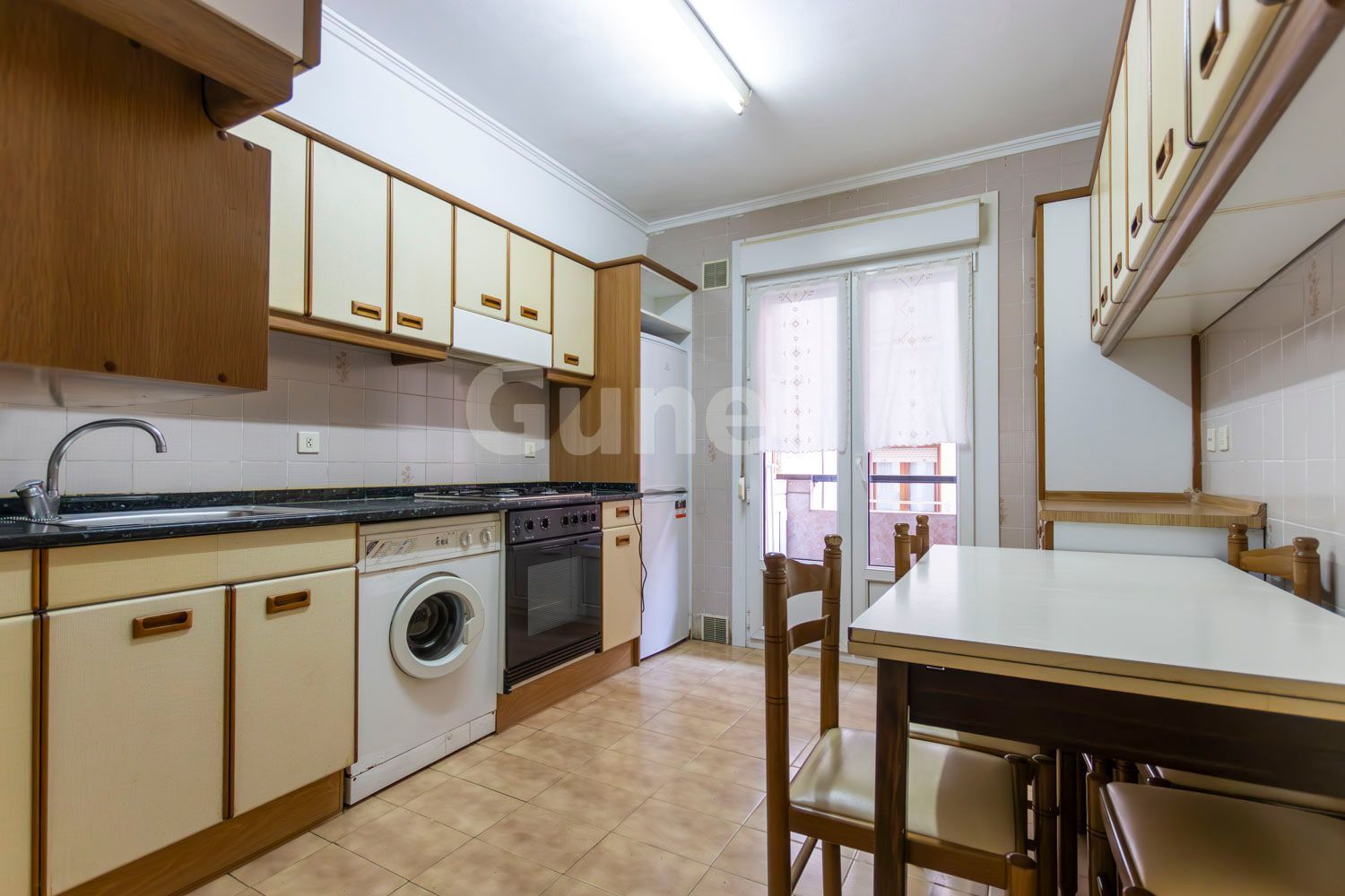 Pis en venda a Urola, Zumarraga