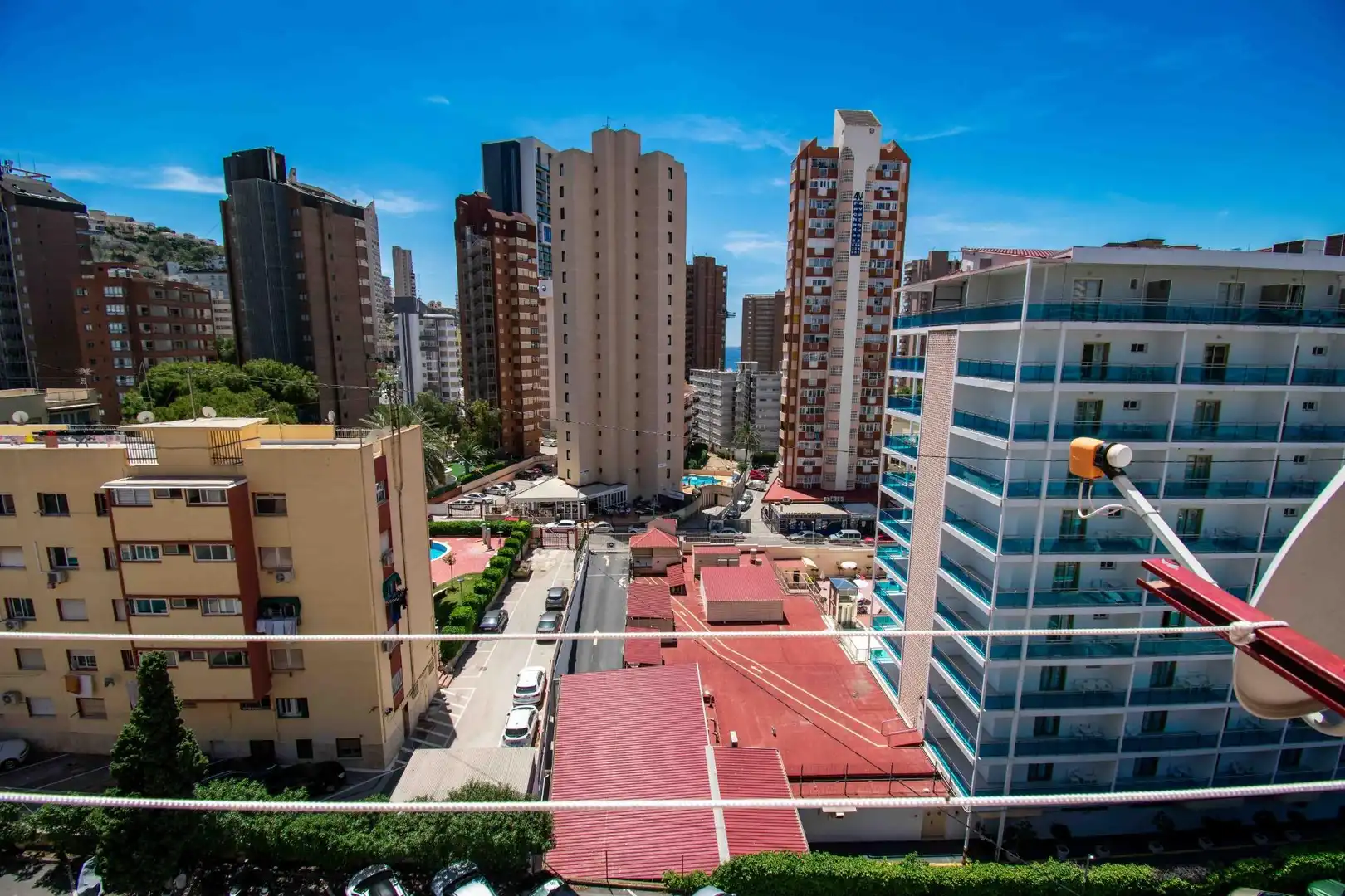 Vista exterior de Apartament en venda en Benidorm amb Piscina