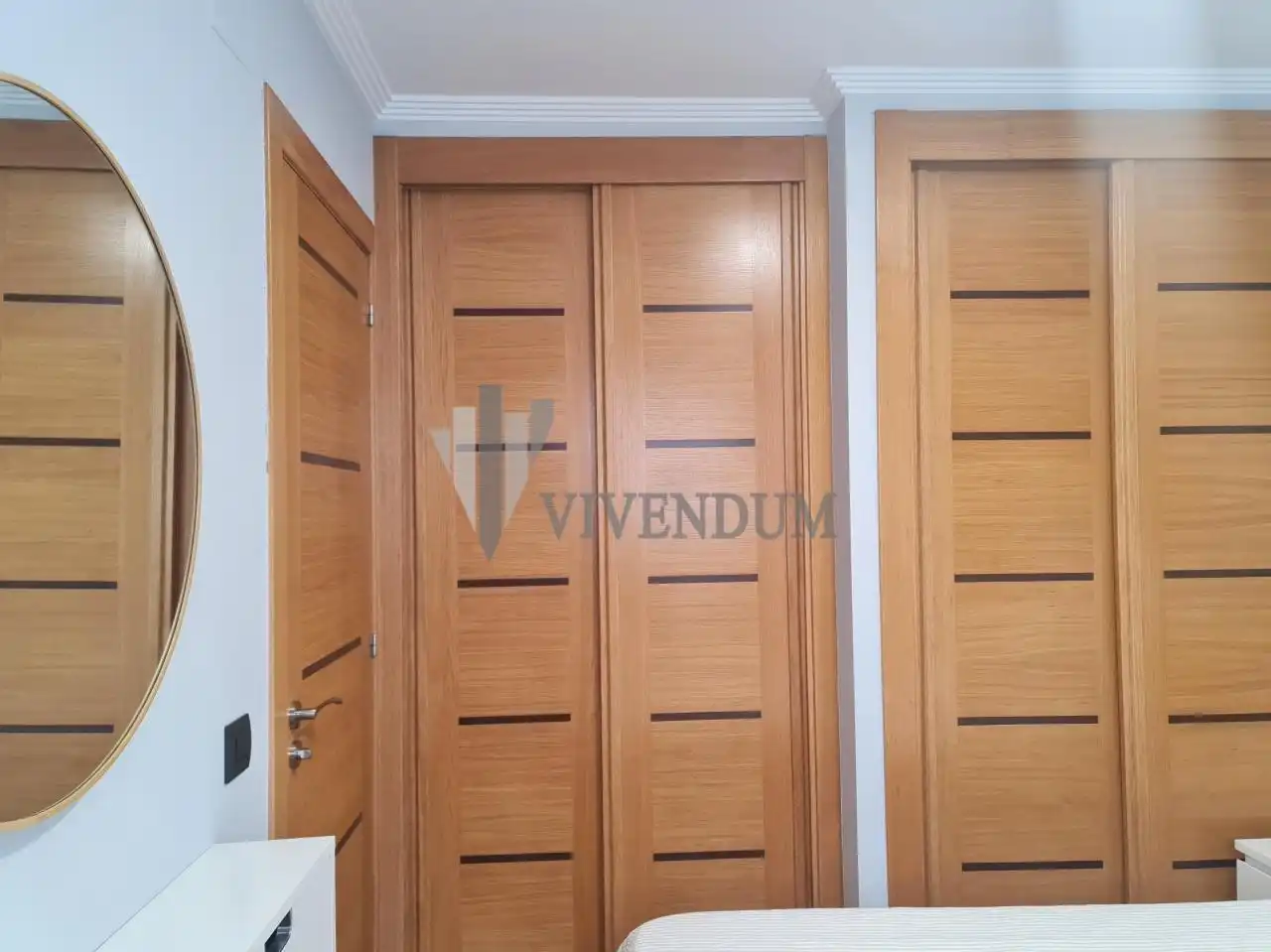 Dormitori de Apartament de lloguer en Vigo  amb Calefacció i Moblat