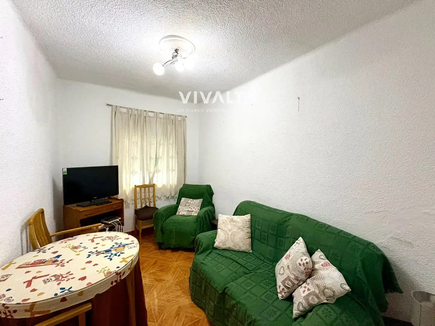 Sala d'estar de Pis en venda en Madrid amb Calefacció