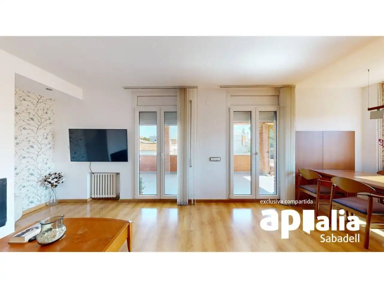 Sala de estar de Casa o chalet en venta en Barberà del Vallès con Aire acondicionado, Calefacción y Jardín privado