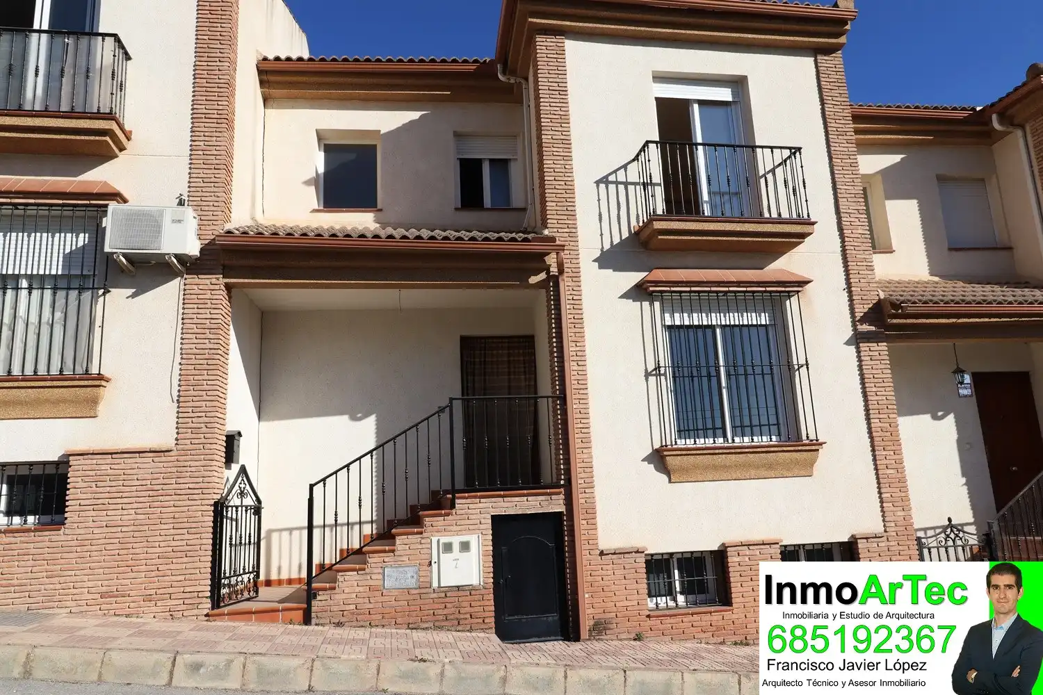 Terraced house with terrace for sale in Calle Cooperativa 7