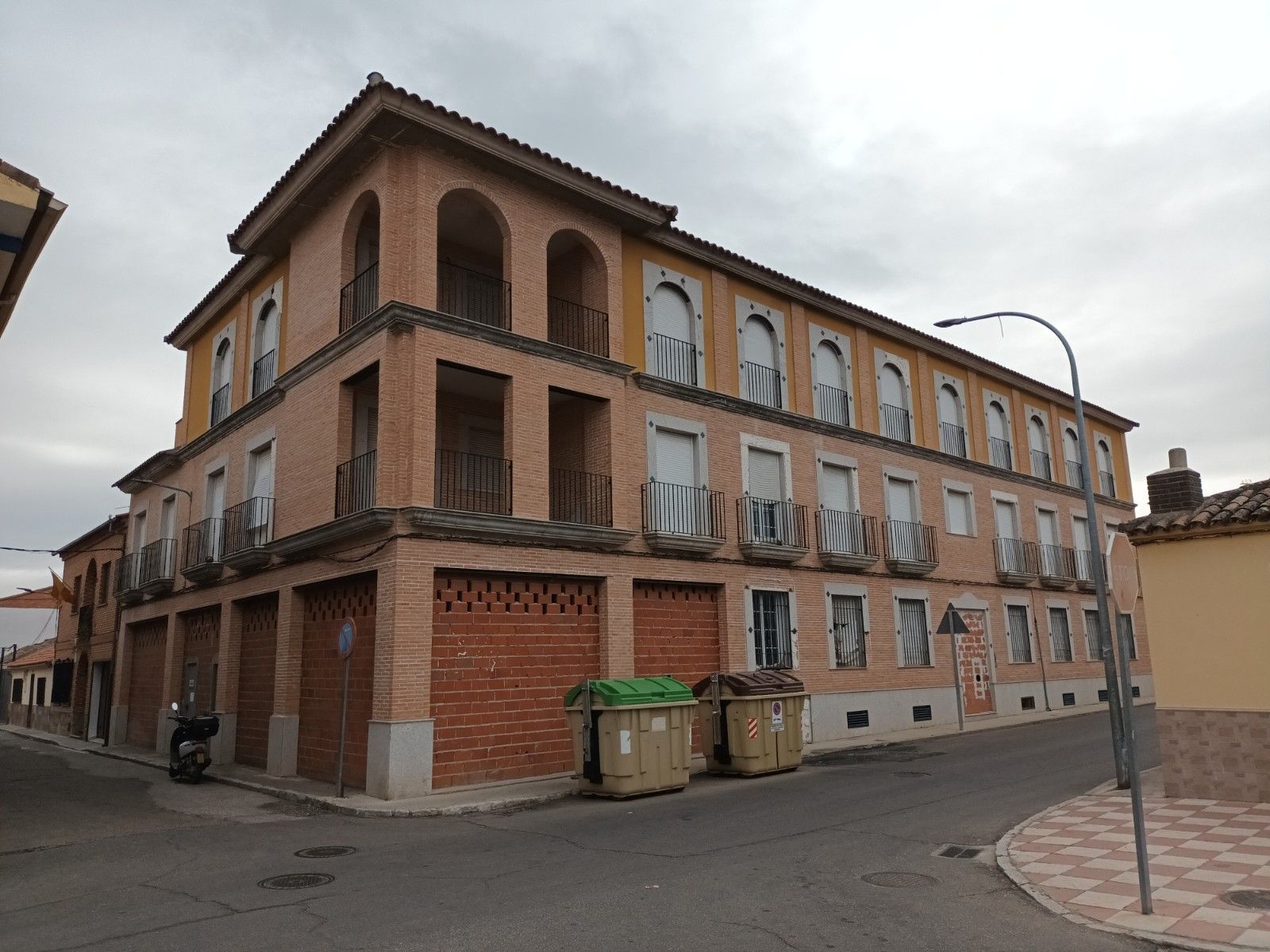 Exterior view of Building for sale in Malpica de Tajo