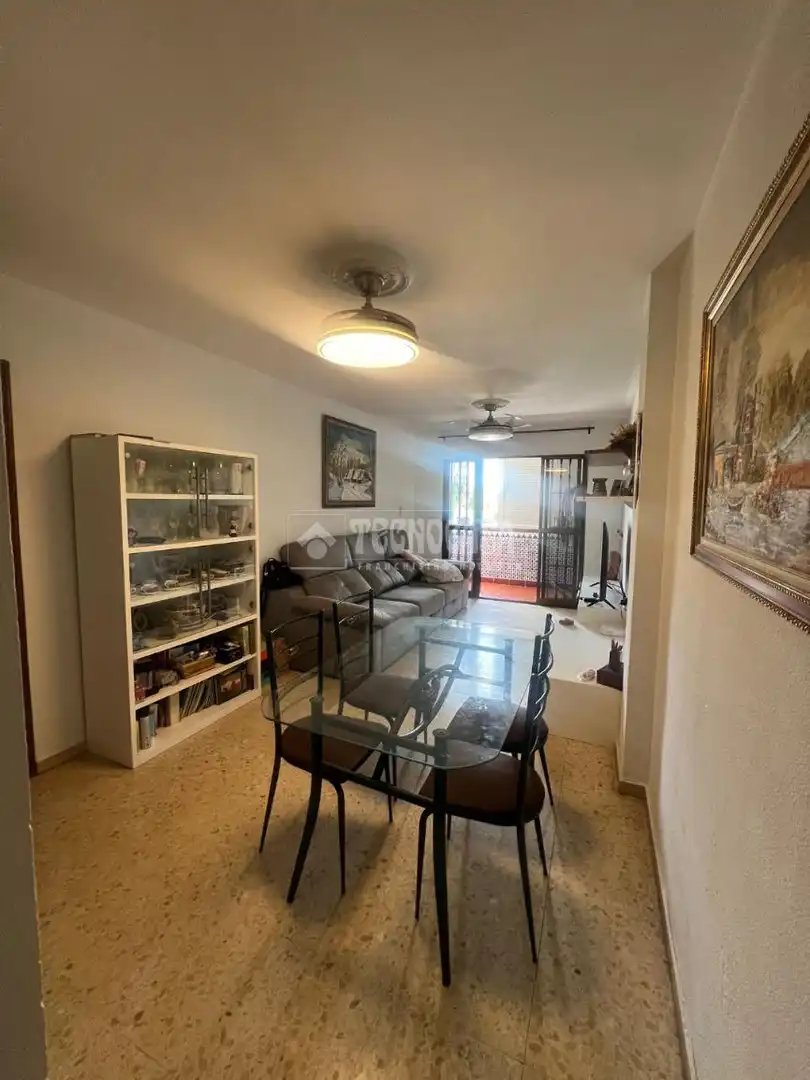 Sala de estar de Piso en venta en  Sevilla Capital con Aire acondicionado y Balcón